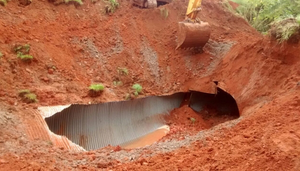 Tubos metálicos serão substituídos por aduelas de concreto em toda a extensão do Parque (Foto: Arquivo).