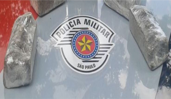 Droga era trazida de Brasilândia (MS) e seria vendida em Adamantina, segundo traficante, que foi preso em flagrante (Foto: Policia Militar/Cedida).