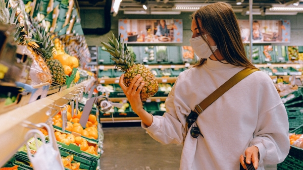 Custo final da produção deve ter alta no campo, com o fim de incentivos fiscais e aumento nas alíquotas do ICMS. Reflexos poderão ser sentidos nos preços dos alimentos nos supermercados e feiras-livres (Foto: Anna Shvets no Pexels).