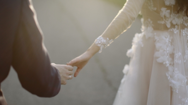 Cerimônia de casamento foi cancelada após noivo revelar que mantinha outro relacionamento (Foto de Daria Obymaha no Pexels).