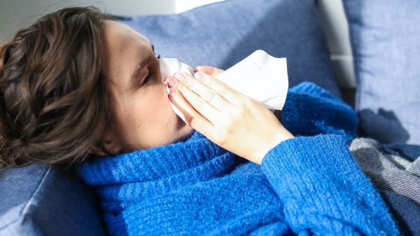 PerÃodo é propicio para doenças respiratórias, como a gripe (Foto: Polina Tankilevitch/Pexels).