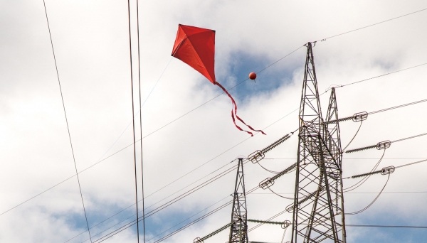 Energisa Sul-Sudeste orienta como brincar com segurança e evitar acidentes e desligamentos acidentais do fornecimento de energia (Divulgação).