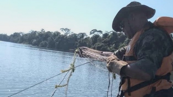 Cerca de 7 mil metros de redes de pesca foram apreendidos nos quatro meses da piracema (Divulgação/PM Ambiental).
