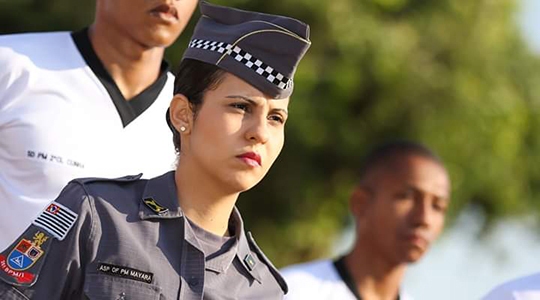 Tenente Mayara Tatiane Bernardes do Nascimento se torna a primeira mulher a comandar o policiamento de Adamantina (Foto: Cedida).