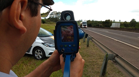 PM Rodoviária capturou 634 imagens de radar, em fiscalizações de excesso de velocidade, em rodovias da região, na Operação Finados (Arquivo/PM Rodoviária).