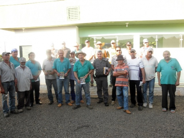 PM palestrou no almoxarifado municipal (Foto: Cedida)