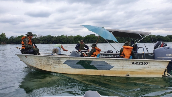 Rios na Bacia Hidrográfica do Rio Paraná estão com restrições para a pesca, neste período da piracema. Fiscalização é intensificada pela Polícia Militar Ambiental (Foto: Divulgação/PM Ambiental).