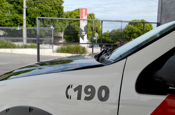 Homem foi contido pela Polícia Militar e recebeu voz de prisão (Foto: Arquivo/Siga Mais).