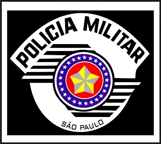 Mulher é acusada de jogar lixo em terreno e ganha tijolada na cabeça