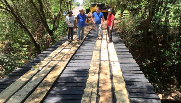 Ponte da Estrada 6 foi recuperada pela Secretaria Municipal de Obras (Foto: Maikon Moraes/Siga Mais).