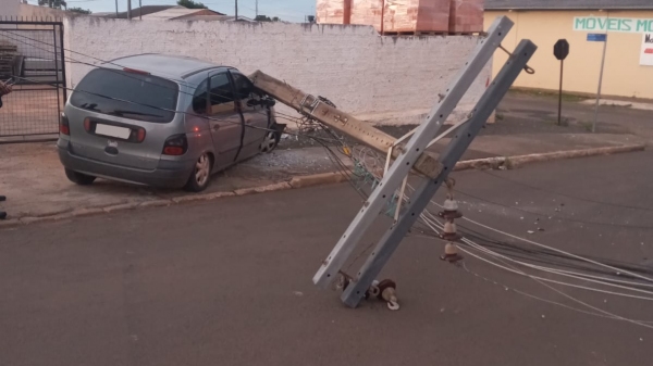 Em 24 municípios da região, de janeiro a maio deste ano, colisões em postes afetaram 4.166 clientes da concessionária (Cedida/Energisa).