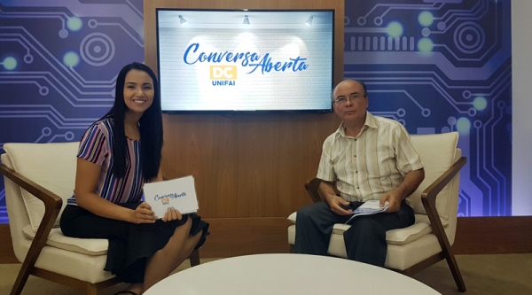 A UniFAI estreou na segunda-feira, 10, o programa de entrevistas Conversa Aberta, na TV Cidade, apresentado pela jornalista Jesana Lima; primeiro entrevistado foi o Prof. Dr. José Aparecido dos Santos, pró-reitor de Pesquisa e Pós-Graduação da UniFAI, que falou sobre diversos assuntos de sua pasta (Foto: Wesllen Rennan).