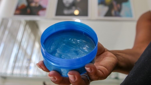 Pomadas capilares provocaram lesões oculares em várias regiões do país (Fabio Rodrigues-Pozzebom/ Agência Brasil).