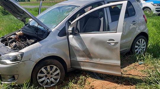 Capotamento resultou apenas em danos materiais. Motorista não se feriu (Foto: Tupã  Notícias).