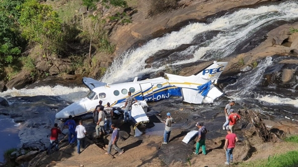 Avião caiu em Piedade de Caratinga, MG (Reprodução).