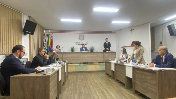 Daniel Fabri, Martinha e Gabi Calil votaram contra o projeto de lei (Foto: Diego Fernandes/AdamantinaNet).