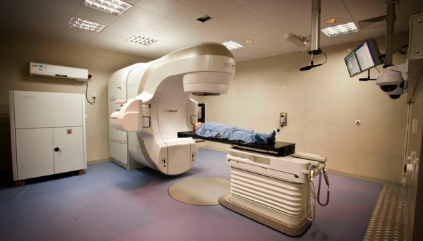 Atualmente são 283 aparelhos de radioterapia no Brasil. Medida deve ampliar número de equipamentos, usados para tratamento de pacientes com câncer (Imagem: Ilustração).