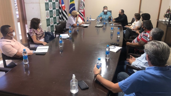 Prefeitura, Câmara e Sindicato discutem revisão anual para servidores municipais (Da Assessoria).