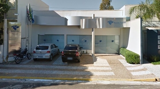 Agência da Receita Federal em Adamantina (Foto: Google).