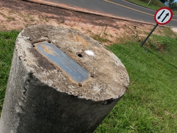 Marco de azimute foi instalado pelo ITESP nas proximidades do campus II da FAI