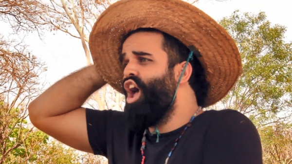 Rabay anuncia lançamento de novo clipe, o que vai acontecer no próximo domingo (25), em seu canal no Youtube (Foto: Taisa Maria | @exerciciofotografico).
