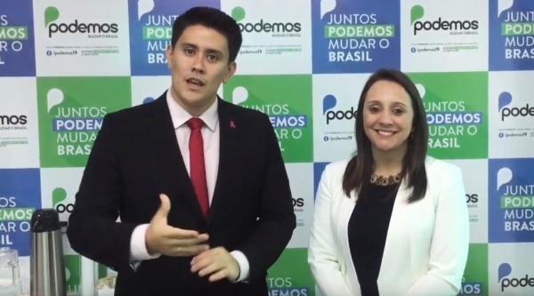 Vereador Alcio Ikeda e deputada federal Renata Abreu anunciam recursos de R$ 100 mil para a saúde de Adamantina (Divulgação).