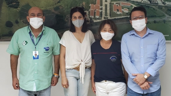 Representantes da UniFAI e da Escola Cristã discutiram ações junto ao núcleo psicopedagógico da escola, implantação do projeto de gamificação e de outros projetos que se encaixem no perfil do programa UniFAI & Escolas (Foto: FabrÃcio Lopes).