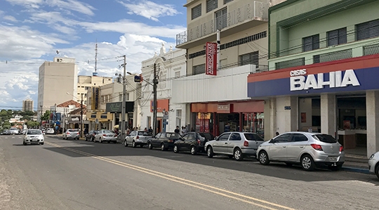 Avenida Rio Branco, centro de Adamantina (Arquivo/Siga Mais).