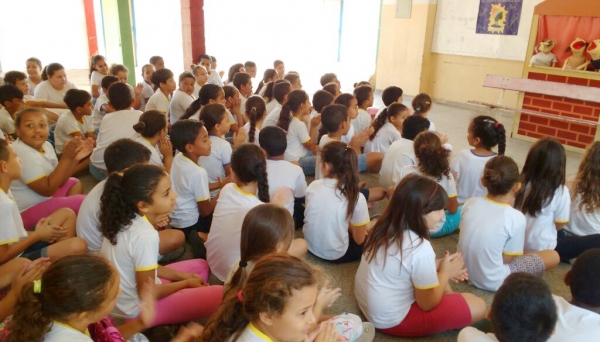 Ações acontecem por meio de Palestras de Conscientização nas Estratégias de Saúde da Família e comunidades e Teatro de Fantoches nas escolas (Foto: Assessoria de Imprensa).