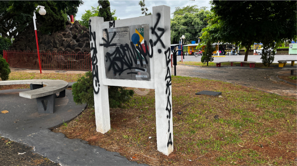 Vandalismo no local foi visto ao amanhecer deste s?bado, dia 23 (Siga Mais).