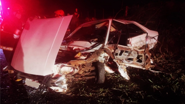 Situação do automóvel Ford Corcel após o acidente (Cristiano Nascimento/Jornal Cidade Aberta).