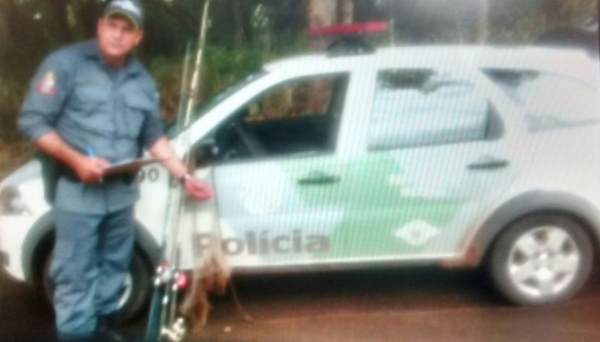 Materiais apreendidos na ocorrência ficarão depositados na sede do 2º Pelotão da PolÃcia Ambiental em Dracena, à disposição da Justiça (Foto: Cedida/PolÃcia Ambiental)