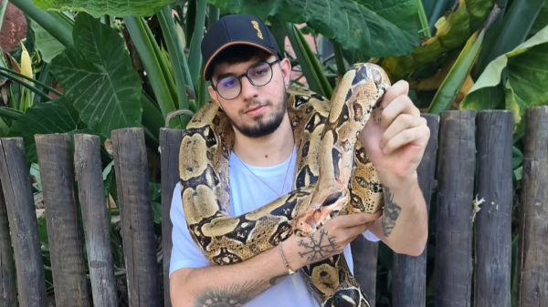 Biologo Euler Marcelo Silva vaio conduzir minicurso sobre serpentes brasileiras (Redes Sociais).