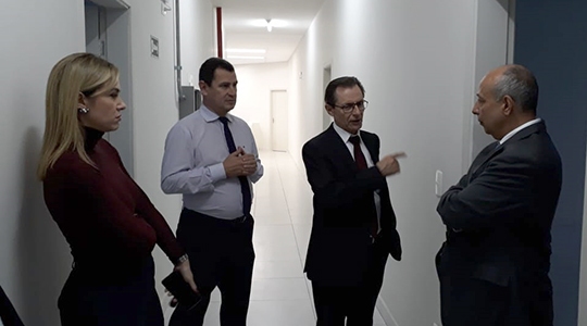 Delegado Geral Ruy Ferraz Fontes conhece o novo prédio da Delegacia Seccional da PolÃcia Civil de Adamantina (Foto: Cedida).