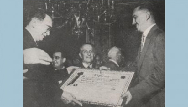 Adamantina em 19 de agosto de 1955 recebeu o Diploma de Honra de Maior Progresso, assinado pelo Presidente da República, João Café Filho (Imagem: Arquivo).