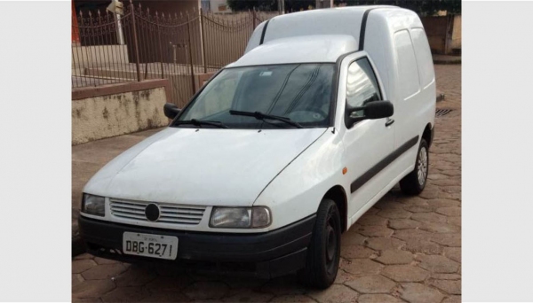 Carro passou pelo radar, que identificou o veÃculo como produto de furto (Foto: Cedida/PM).