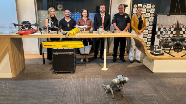Representantes da Policia Civil do Deinter-8 recebidos no Smart Sampa na capital paulista (Cedida/Deinter 8).