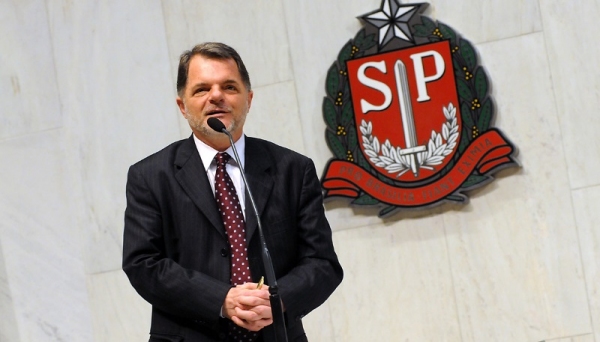 Bragato anuncia assinatura de convênios para investimentos nas cadeias produtivas do leite, olericultura e fruticultura, acerola, piscicultura e urucum (Foto: Assembleia Legislativa).