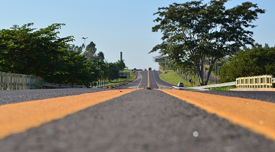 Ao custo de pedágios ? serão seis praças de cobrança no trecho entre MarÃlia e Panorama ? melhorias chegarão à SP-294, no trecho que passa por Adamantina (Foto: Siga Mais).