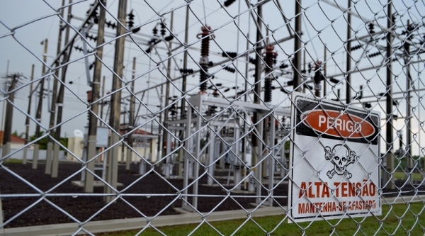 Interrupção no fornecimento de energia eletrifica, na tarde desta segunda-feira (17) foi causado por problemas na linha de transmissão que atende Adamantina, Lucélia e Pracinha (Arquivo/Siga Mais).