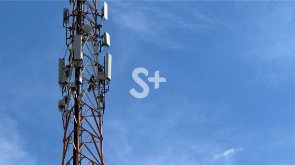 Profissionais atuam na torre em Adamantina (Siga Mais).