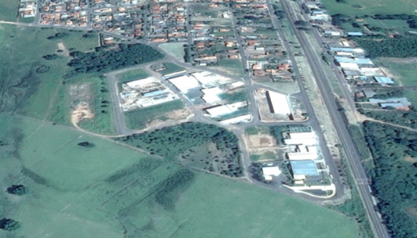 Terrenos localizados no Distrito Comercial, Industrial e de Serviços Valentim Gatti, proximidades do Parque Itamarati, são disponibilizados para instalação de empresas (Foto: Google Maps).