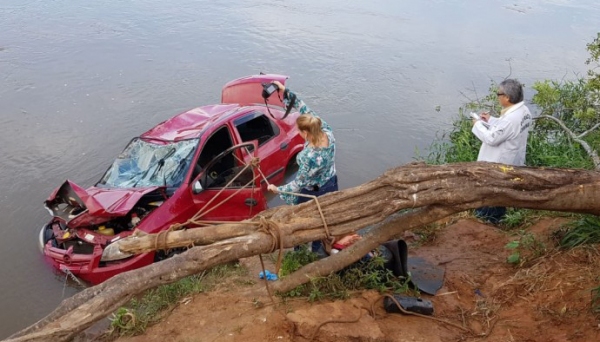 Um homem e uma mulher estão entres os mortos (Foto: Eduardo Maduro/Jornal Integração Regional).