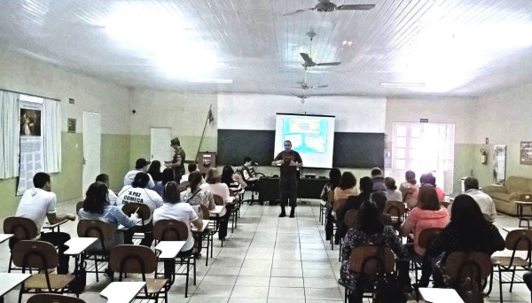 No Tiro de Guerra, foram apresentados detalhes da programação da Semana da Pátria (Foto: Cedida/Assessoria de Imprensa).