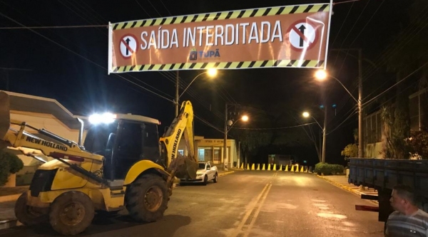 Entrada e saÃda pelo trevo principal estão impedidas, dentro das novas determinações da Prefeitura (Foto: Prefeitura de Tupã).