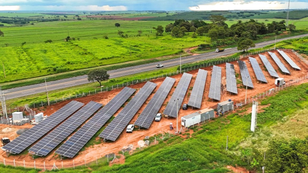 Estrutura tem 1.200 placas (Da Assessoria).