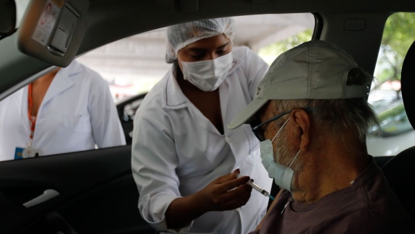A imunização é uma recomendação do Comitê Científico da Covid no Estado e começa no próximo dia 21 de março em todo o Estado (Foto: Tânia Rego/Agência Brasil).