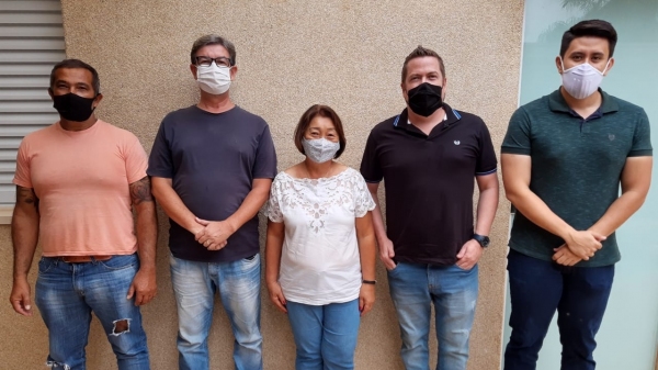 Vereadores Bigode, Paulo, Noriko, Rafael e Alcio definiram questão pela presidência da Câmara, para a nova legislatura, condição que já define a nova presidência (Foto: Cedida).