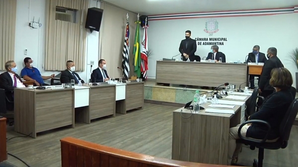 Vereadores Alcio Ikeda e Bigode da Capoeira votaram contrários ao veto do prefeito (Reprodução).