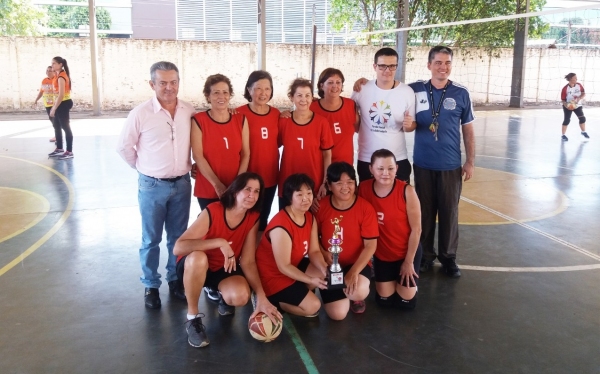 A equipe de Adamantina é coordenada pelo técnico Lucas Nóbrega (Fotos: Divulgação).